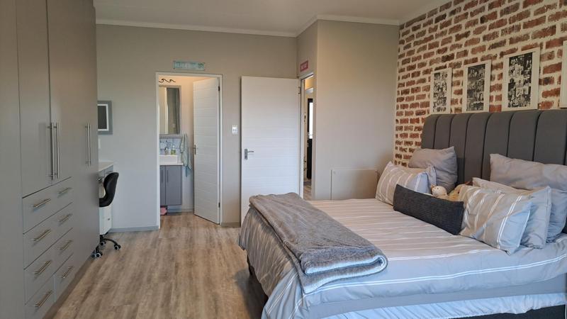 4 Bedroom Property for Sale in Jongensfontein Western Cape